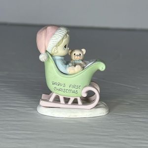 Vintage Precious Moments Baby’s First Christmas 2” Mini Figurine Baby In Sled